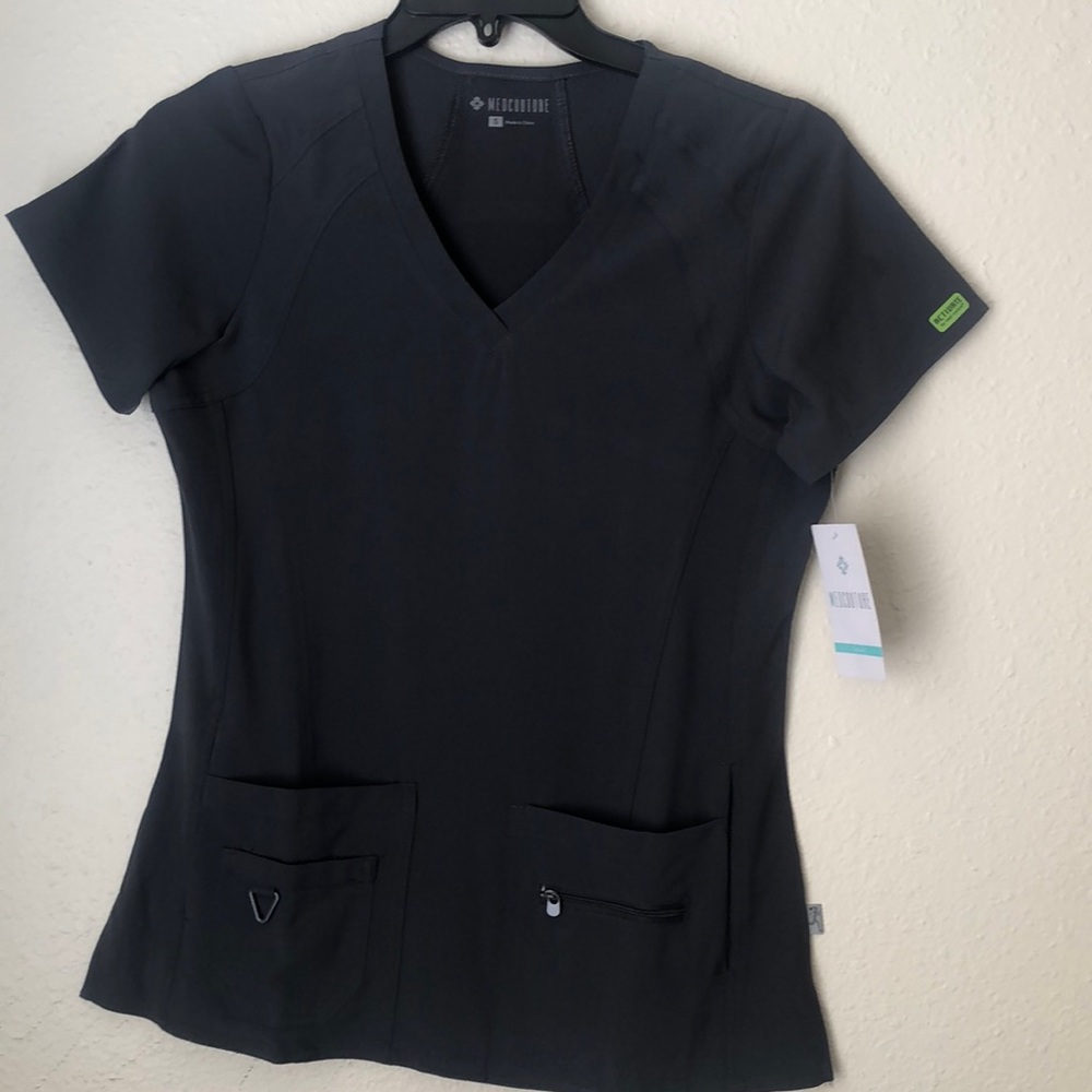 Medcouture Scrub Set. Activate Performance Set